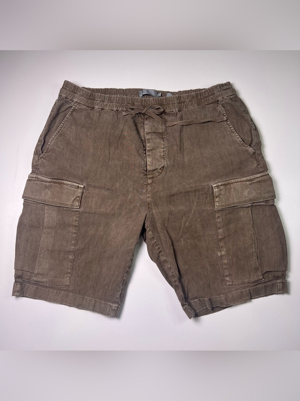 Vince Men's Linen-Blend Drawstring Cargo Shorts - Size Large / L